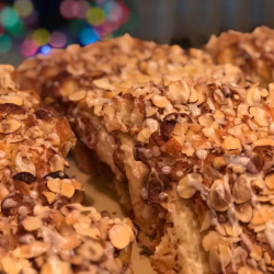 Butterhorn – Walnut Topped