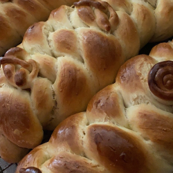 Challah (Jewish Egg Bread)