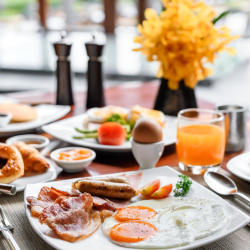 Free Full American and Hot Breakfast