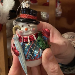 Holiday Gift Shop