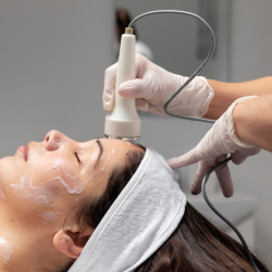 Glo2Facial