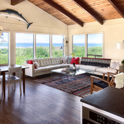 Oceanfront Modern Lodge (sleeps 14)	