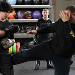 Teen/Adult - Kickboxing