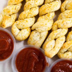 Garlic Bread Twists