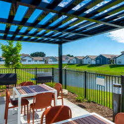 Resident lounge & social gathering spaces