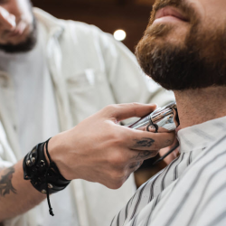 Beard trim with razor work