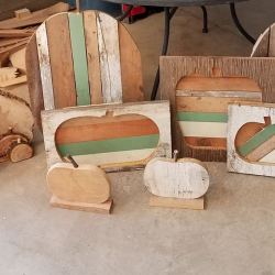 Wooden Home Décor & Accents