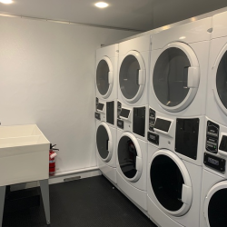 Laundry 8 Station 24ft
