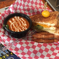 Baskets Served w/ Chips