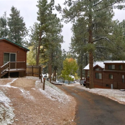 Cabin - 2 Bed + 2 Bath & Sleeps 6