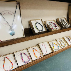 Jewelry & Accessories