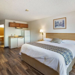 King Kitchenette Studio
