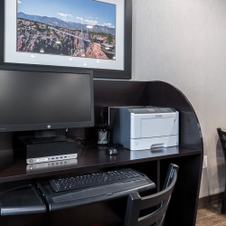 Business Center With Computer and Printing Services