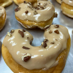 Maple Pecan Horseshoe