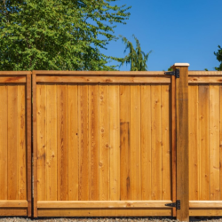 Fence Repair and Maintenance