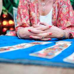 Intuitive Tarot – Virtual – 30 min