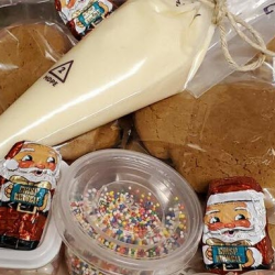 Gingerbread Decorating Kits