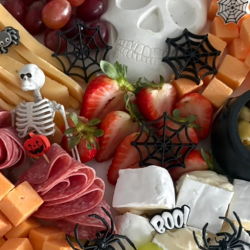 Medium Charcuterie Box