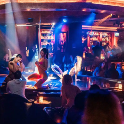 VIP Floor Seating