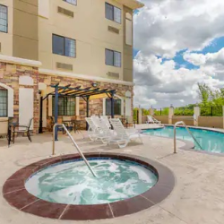 Outdoor Whirlpool/Hot Tub