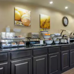 Free Hot Breakfast