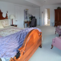 Queen Suite Room