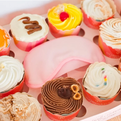 Guess The Cake Game 10pcs + Blindfold