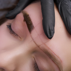 Eyebrow Tinting