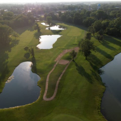 Round Barn Golf Club