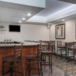On the Edge Wine & Beer Bar