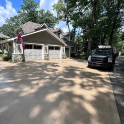 Driveway & Concrete Cleaning