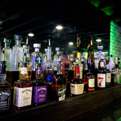 Full Service Bar & Craft Cocktails