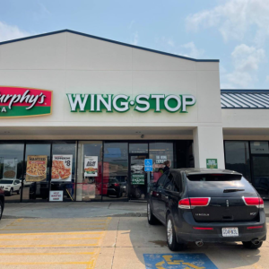 High-Energy Dining Atmosphere