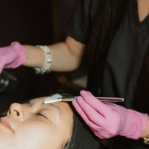 Lashes, Brows & Tinting