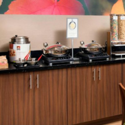 Free Hot Breakfast