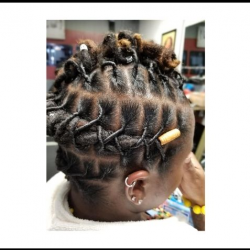 Medium Knotless Braids