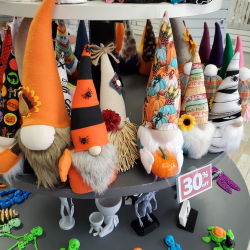 Dolls, Gnomes & Figurines