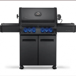 BBQ Grills & Outdoor Cooking