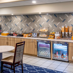 Free Continental and Hot Breakfast