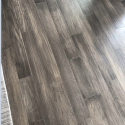 Laminate Flooring 
