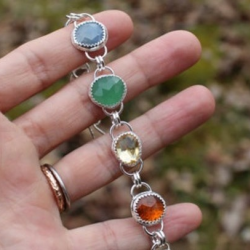Bracelets 