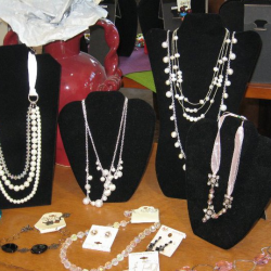 Jewelry & Accessories