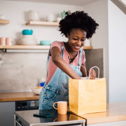 Curbside Pickup & Delivery