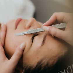 Dermaplaning