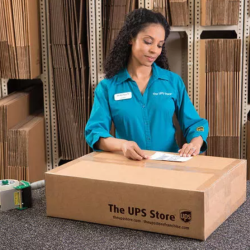 Packing & Shipping Boxes