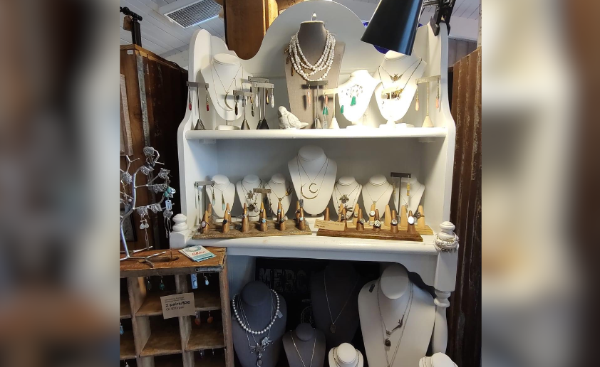 Jewelries