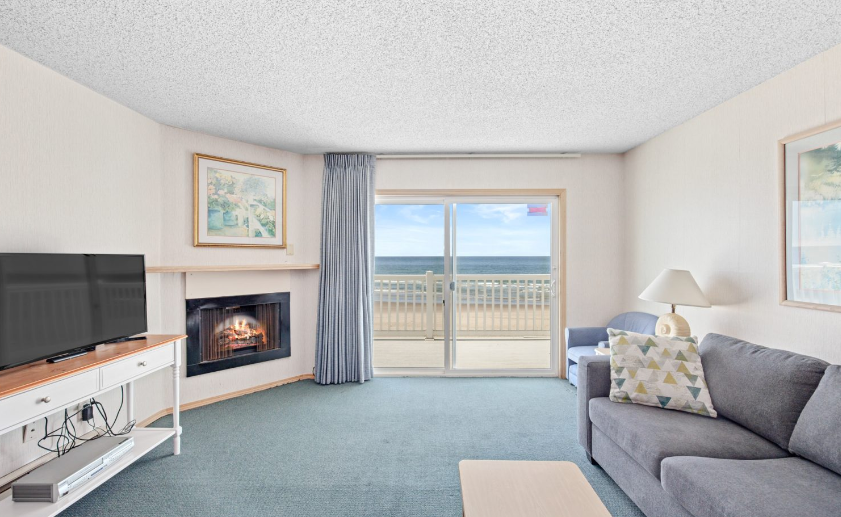 Junior Condo