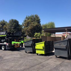 Commercial Trash Can Cleaning