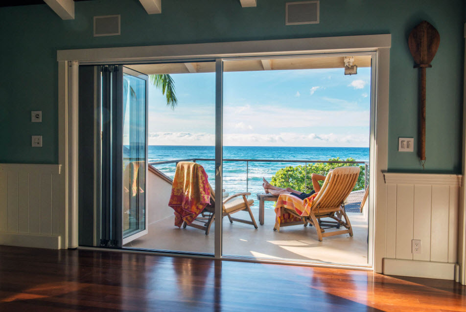 Extra Wide Retractable Screens