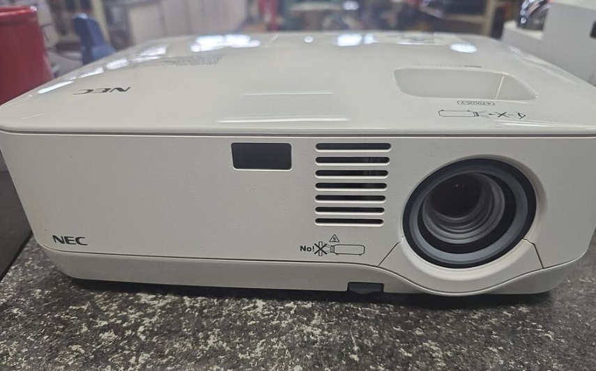 NEC NP300 LCD Projector